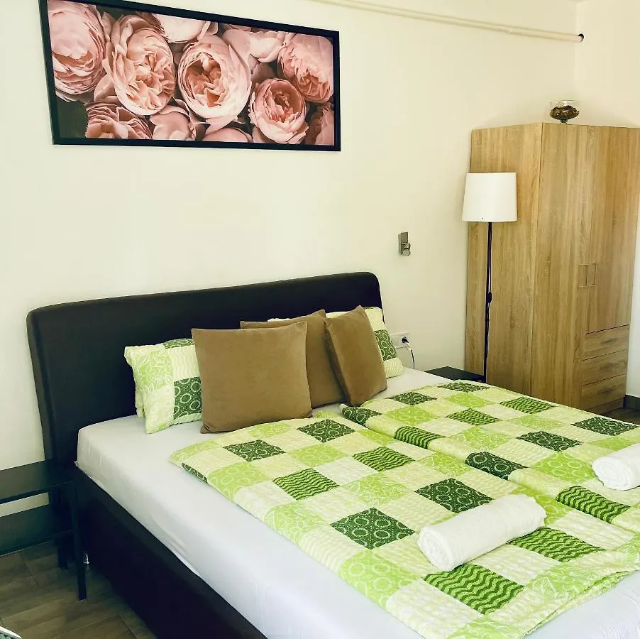 Attila Studio Apartments Hajdúszoboszló
